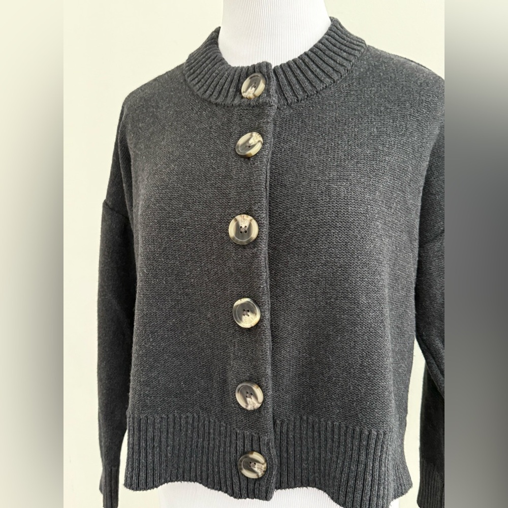 QUINCE || 100% Organic Cotton Charcoal Cropped Cardigan. Sz. S - Picture 8 of 15